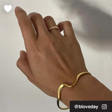 PILLAR BANGLE - GOLD